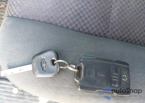 2016 Chevrolet Silverado 1500 1Lt из США, поврежденный, VIN 1GCVKREC7GZ410355